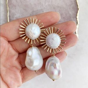 Astrid Earrings with Baroque Pearl Drop NWB